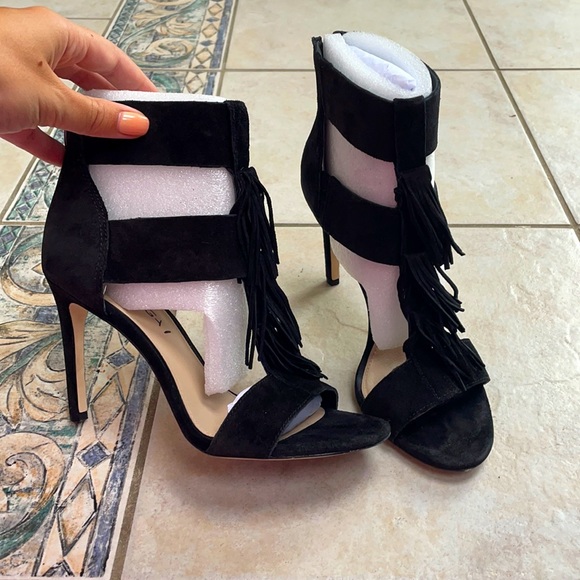 Black fringe suede heels - Picture 2 of 6